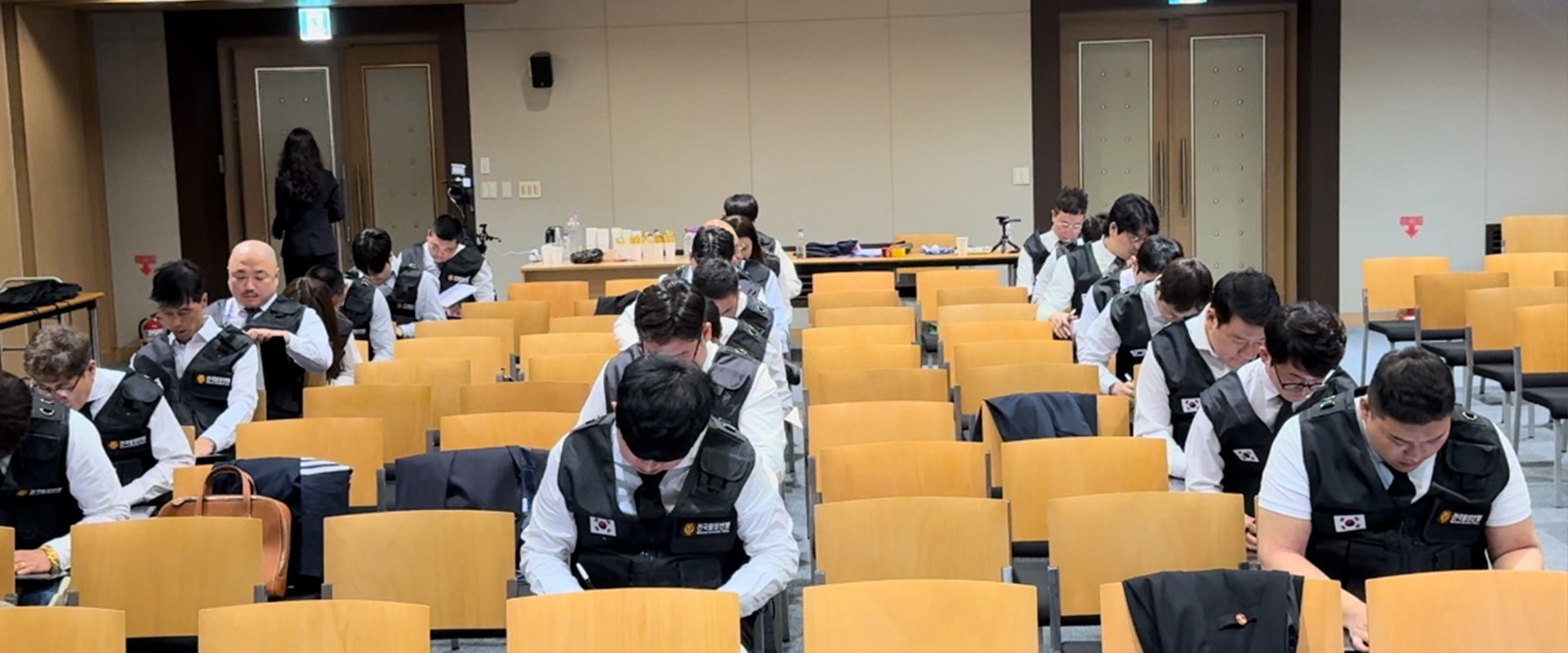 비밀과 신뢰, 철저한 비밀 유지와 정직한 조사로 신뢰를 드립니다.